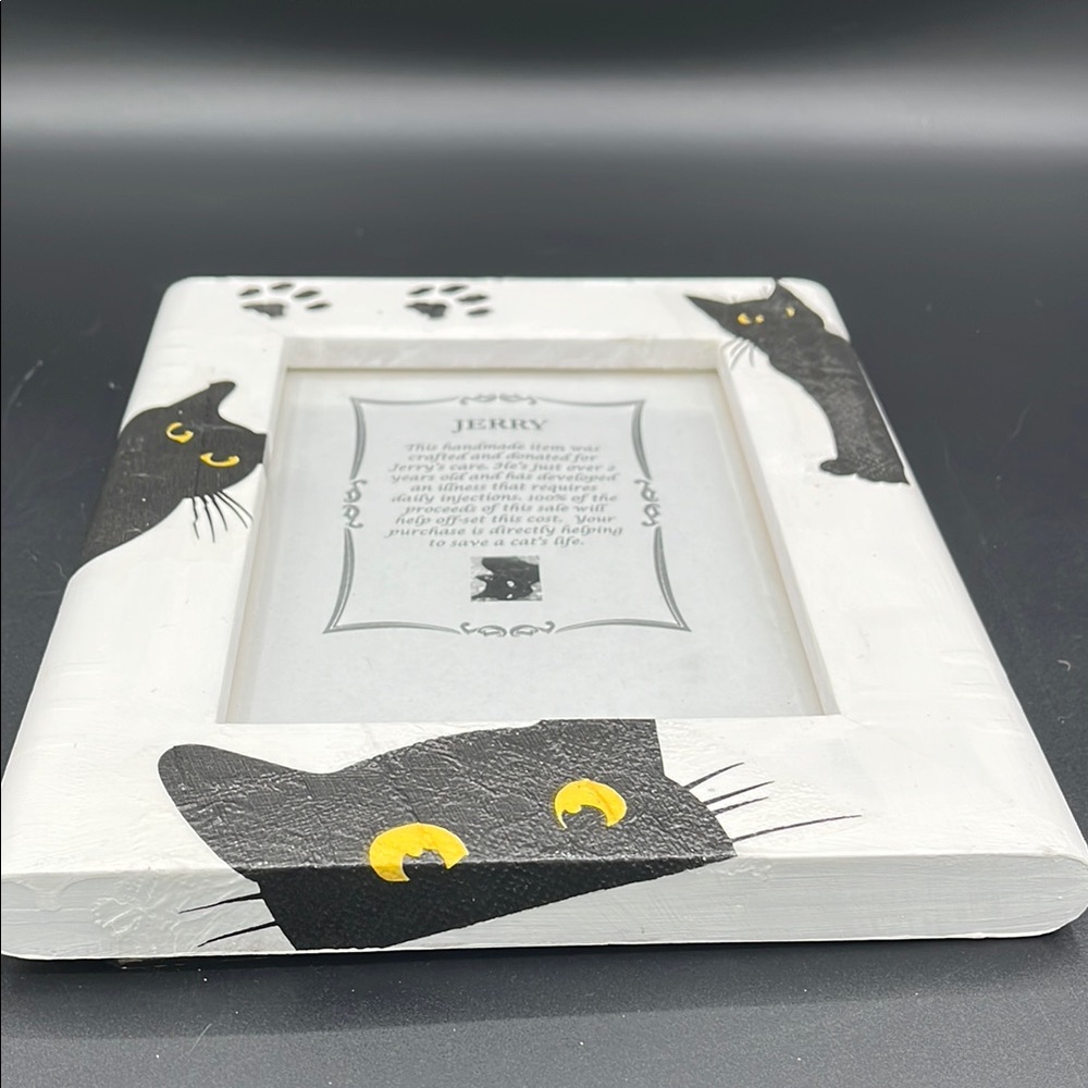 Cat-Themed White and Black Picture Frame - Picture 7 of 7